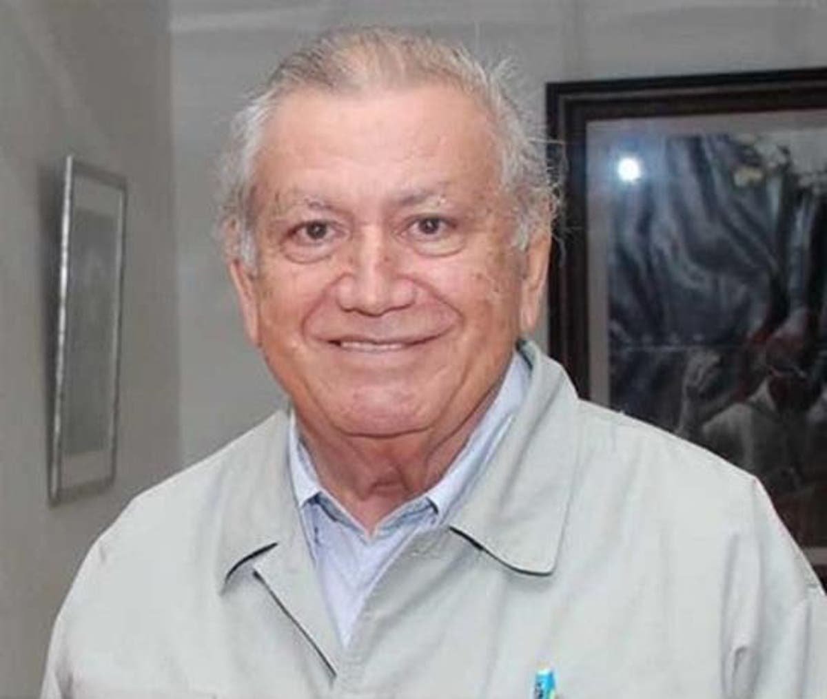 Escritor dominicano Marcio Veloz  permanece ingresado por COVID