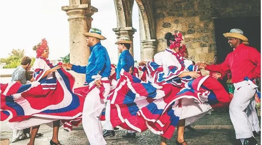 Diputado asegura que la generación de hoy no sabe bailar merengue
