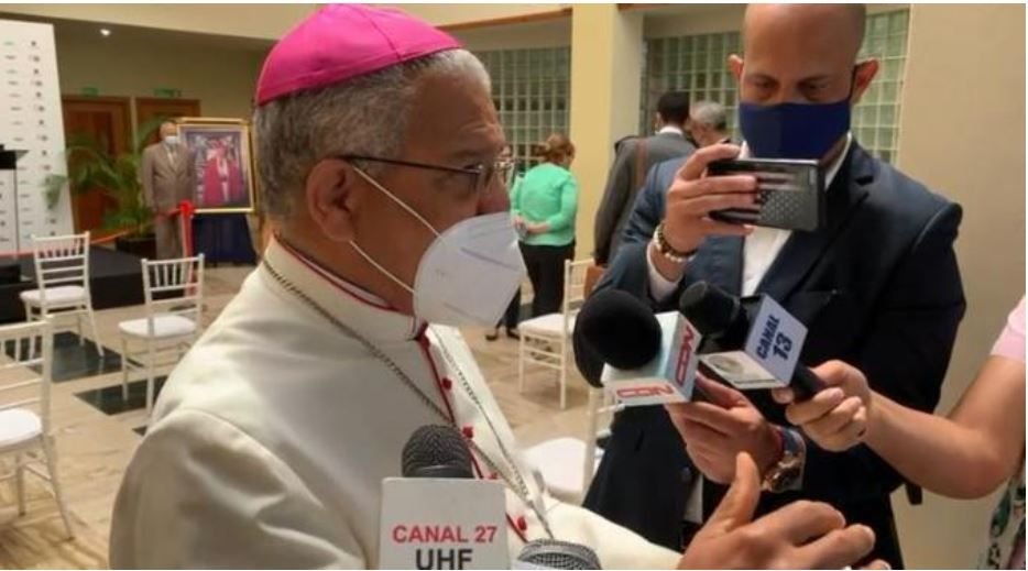 Monseñor Francisco Ozoria compara el aborto con la pena de muerte