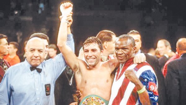 Óscar de la Hoya anuncia su regreso al boxeo a los 48 años de edad