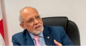 Renuncia superintendente de Salud y riesgo Laborales, Pedro Castellanos