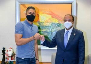 Banreservas y pelotero Fernando Tatis Jr acuerdan campañas valores en RD