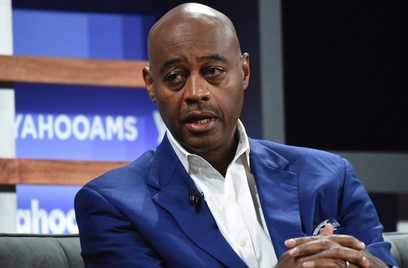 Aspirante a alcalde NY promete desarrollar modelo de educación y reformar la policía