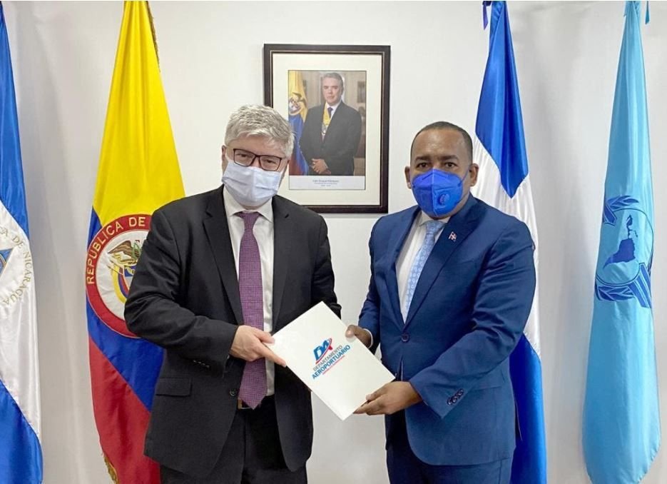 Departamento Aeroportuario coordina cooperación con OACI