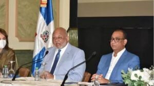 Gobierno denuncia halló situación «compleja» con escuelas de Danilo