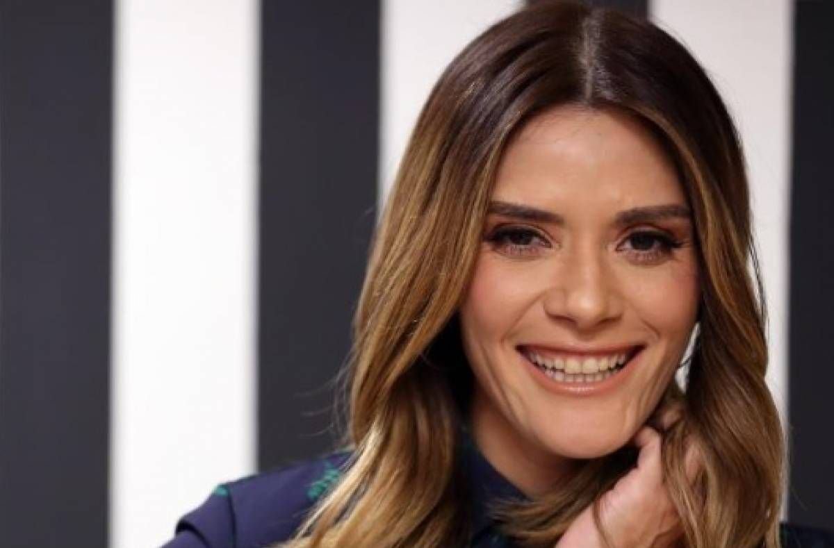 Kany García estrena "Evidencias", tema incluido en disco de pianista Hanlon 2 Kany García estrena «Evidencias», tema incluido en disco de pianista Hanlon