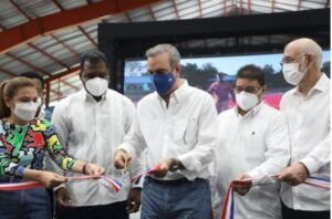 Presidente Abinader exhorta construir una mejor sociedad dominicana