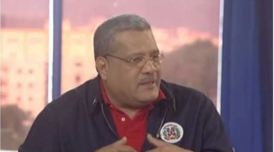 Luis Acosta "El Gallo" pide se priorice vacunación de choferes del concho 2 Luis Acosta «El Gallo» pide se priorice vacunación de choferes del concho