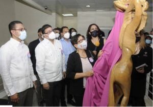 Ministerio Deportes abre exposición colectiva “Mujer, musa y creadora”