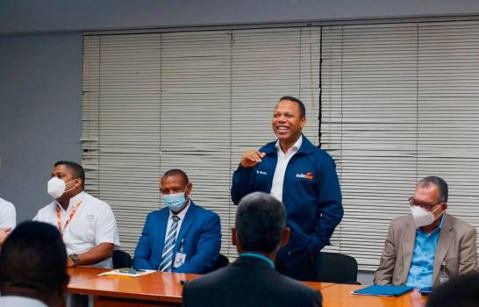 Milton Morrison: “Edesur será la empresa modelo de servicio más importante de Azua”