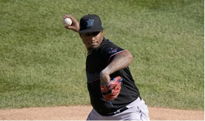 El lanzador Sixto Sánchez regresa con Marlins tras falso positivo 2 El lanzador Sixto Sánchez regresa con Marlins tras falso positivo
