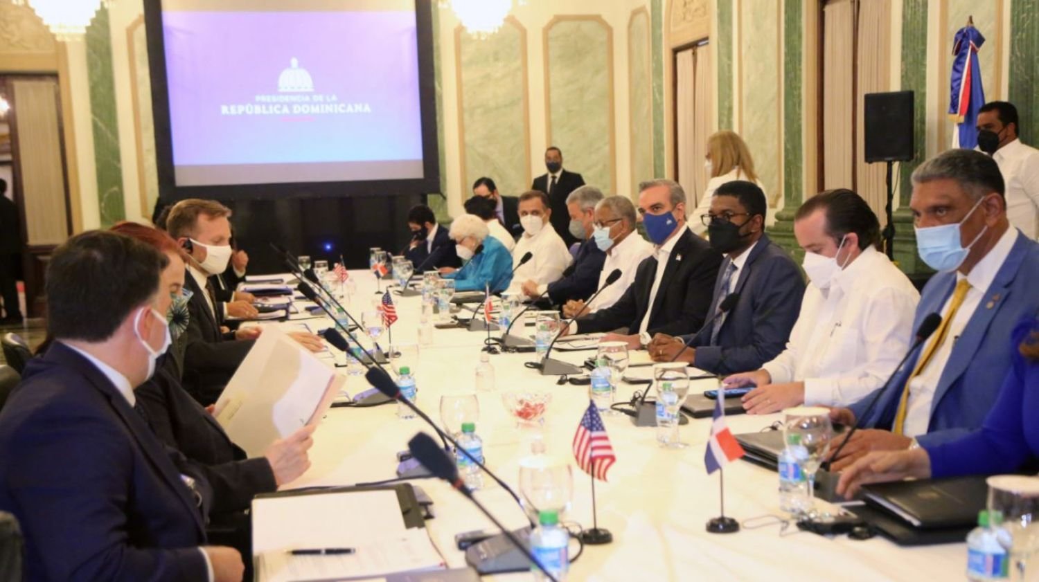 RD se compromete a impulsar leyes contra la corrupción y EEUU a dar asistencia técnica