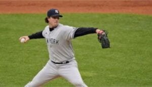 Cole supera a Bieber en duelo de estelares, Pujols pega jonrón