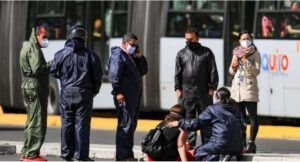 Colombia plantea nuevas restricciones para enfrentar tercer pico de pandemia