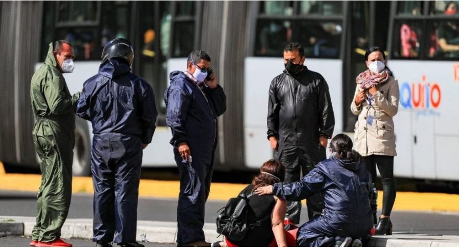 Colombia plantea nuevas restricciones para enfrentar tercer pico de pandemia