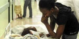 Covid-19, difteria e intoxicaciones mantienen en jaque a dominicanos