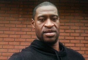 Floyd murió por los bajos niveles de oxígeno en la sangre, según médico