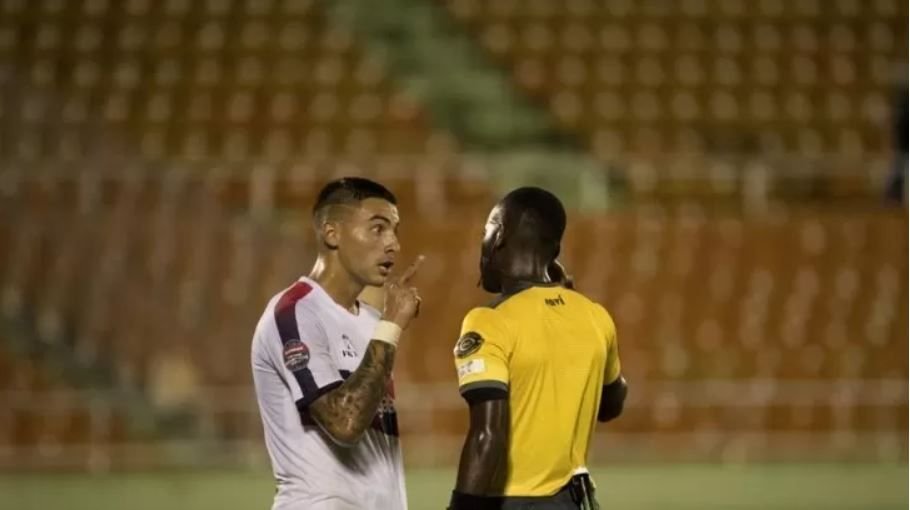 Mexicanos ganan sin sorpresas al Pantoja dominicano 2 Mexicanos ganan sin sorpresas al Pantoja dominicano