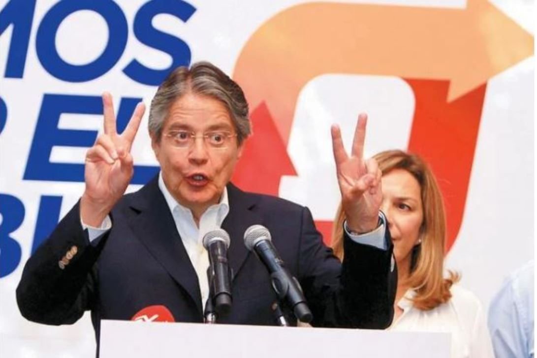 Lasso se impone a Arauz en Ecuador con el 90 por ciento de los votos escrutados