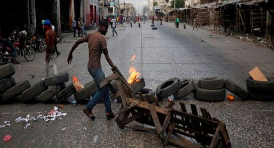 Capital de Haití bloqueada tras secuestro de funcionario local