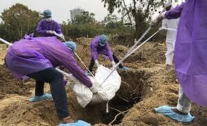 La India alcanza los 200.000 muertos