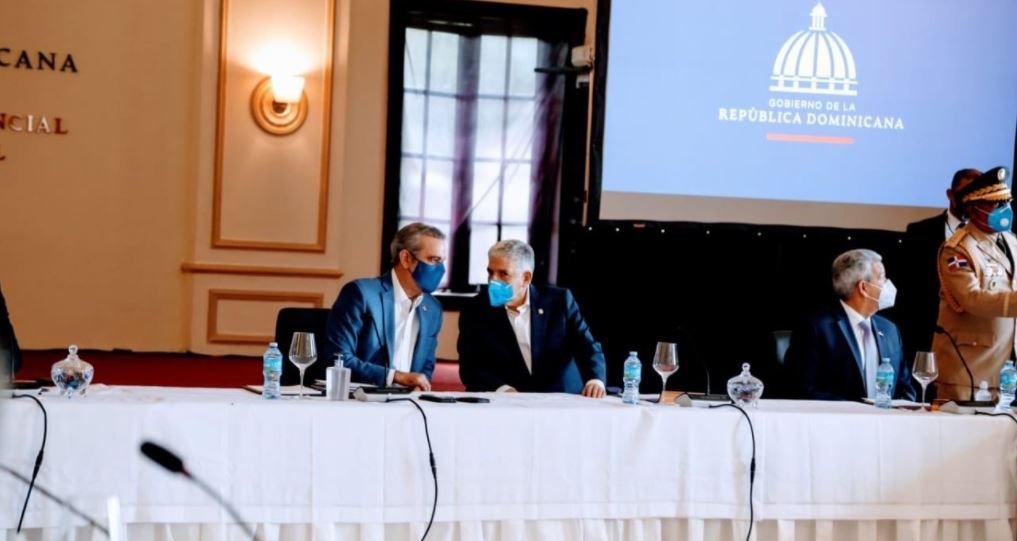 El Consejo de Gobierno sesiona este domingo en San Francisco de Macorís 2 LUIS ABINADER 92