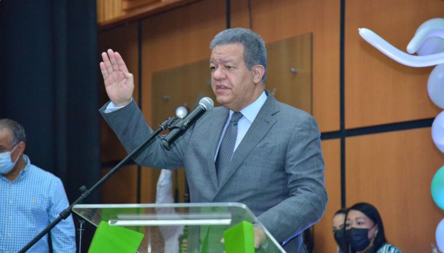 Leonel Fernández pide «que se cumpla el debido proceso» a implicados en caso Coral