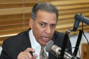 Geólogo Osiris de León ve factible construcción Aeropuerto de Bávaro