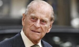 Muere príncipe Felipe, controvertido pilar de la reina Isabel II