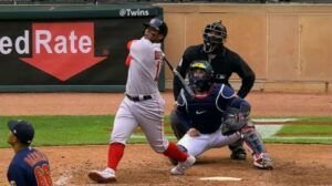 Rafael Devers pega jonrón por cuarto partido seguido