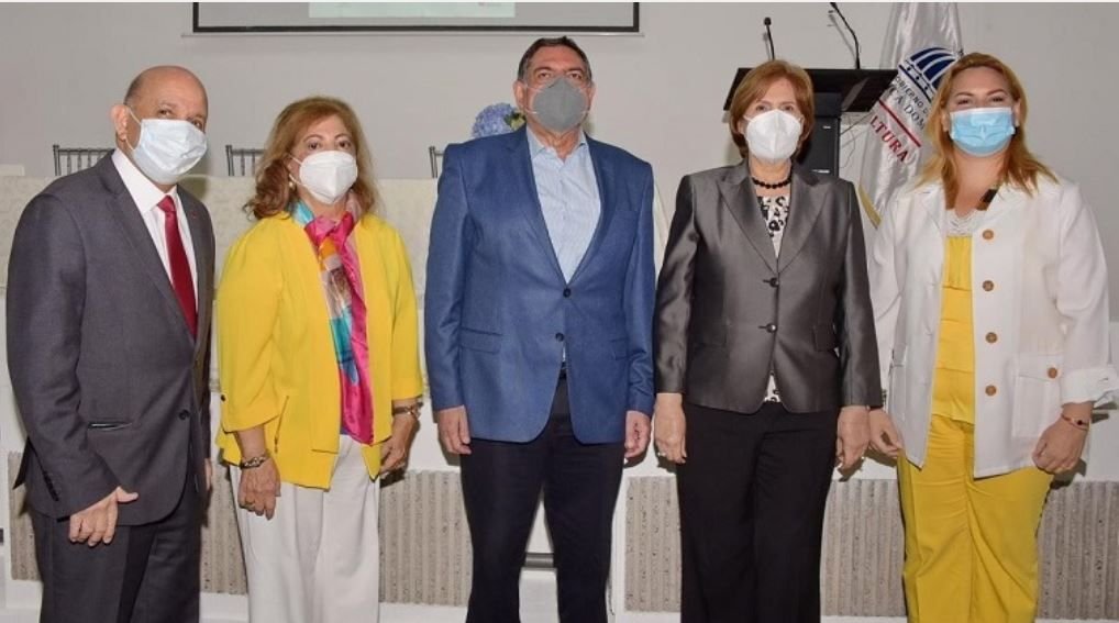 Presentan obras para XXIX Bienal de Artes Visuales dominicana 2 Presentan obras para XXIX Bienal de Artes Visuales dominicana