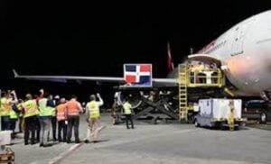 Sale desde China a RD avión con 500 mil vacunas contra el Covid