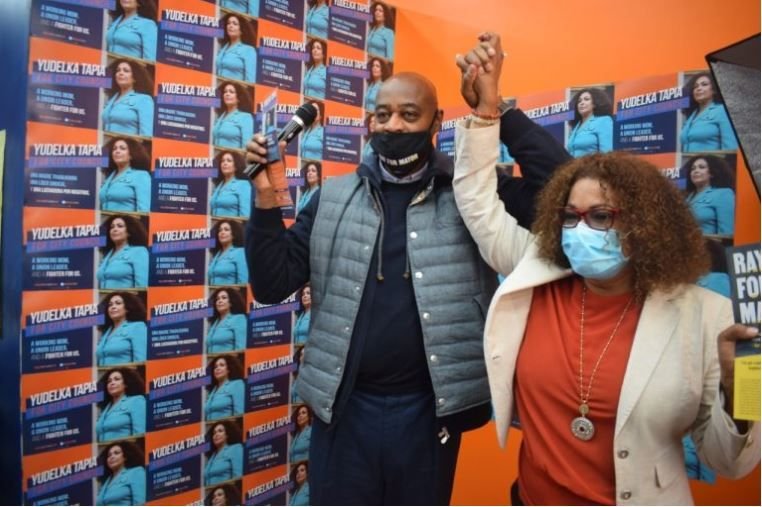 Candidato a alcalde recibe apoyo de líderes dominicanos 3 dominicano 2 Candidato a alcalde recibe apoyo de líderes dominicanos