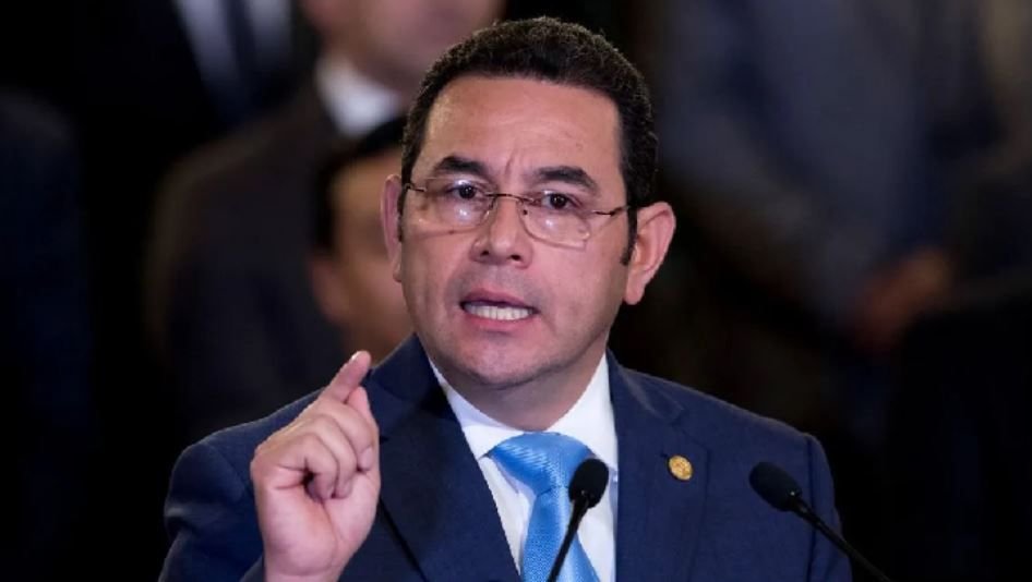 Buscan retirar inmunidad al expresidente Jimmy Morales