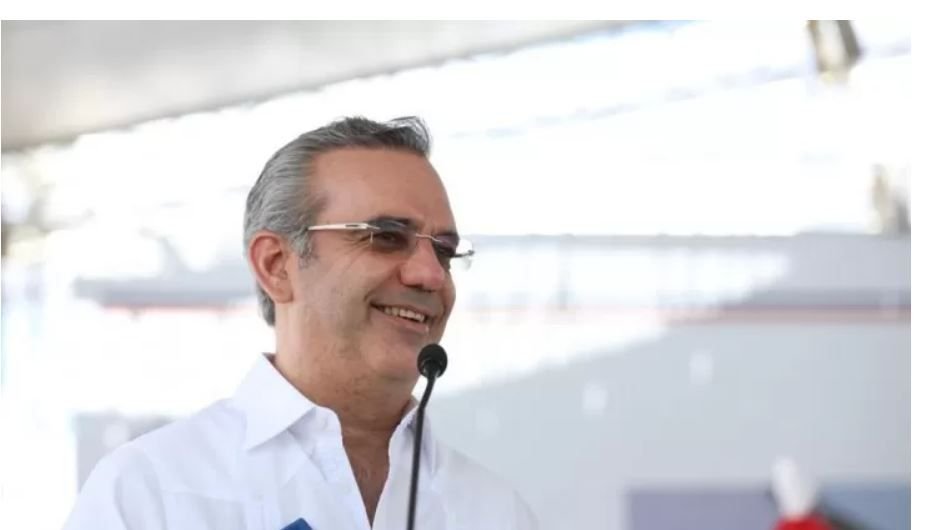 Presidente Abinader trabajará en Samaná y Santiago este viernes