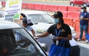 Cientos de dominicanos se desplazan a playas y balnearios para disfrutar SS