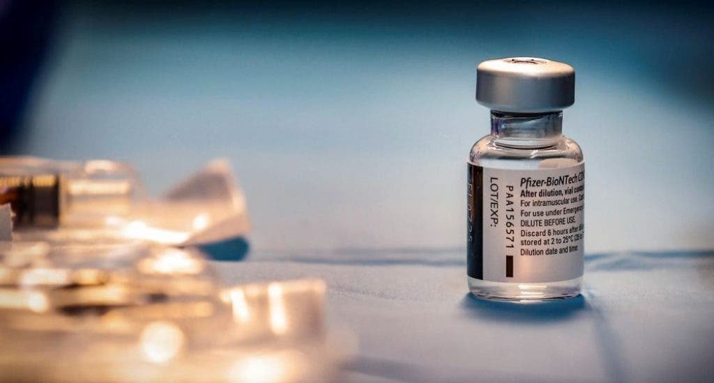 Pfizer pide ampliar uso de emergencia de su vacuna a niños entre 12 y 15