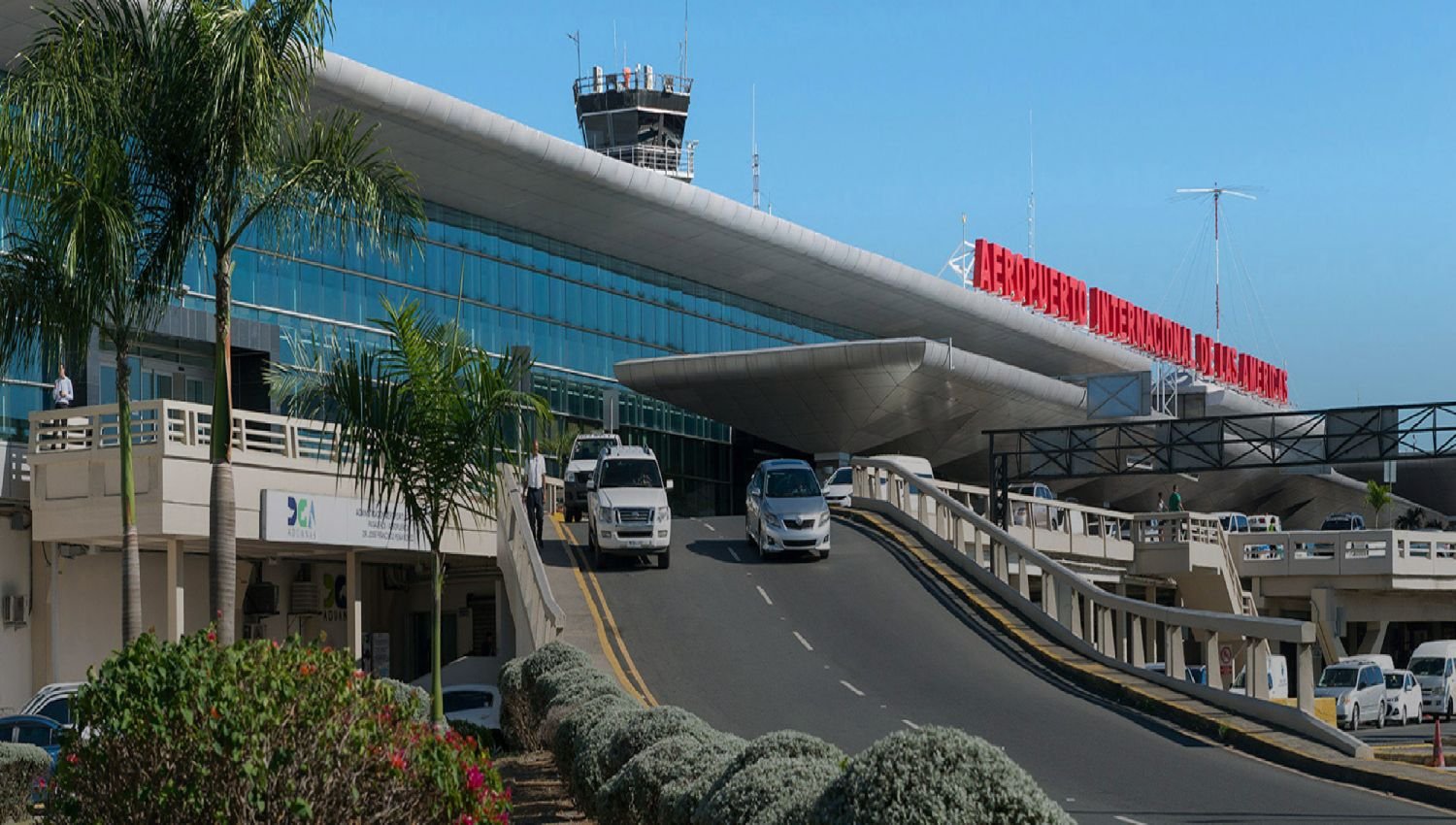 Un apagón en el aeropuerto de Santo Domingo obliga a desviar cinco vuelos