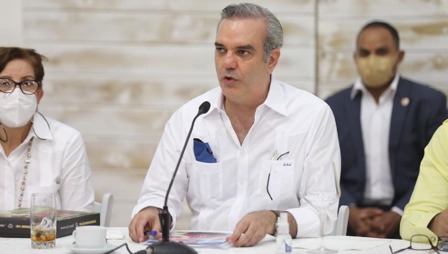 Gobierno apoyará desarrollo de empresas que utilicen materia prima local 2 Gobierno apoyará desarrollo de empresas que utilicen materia prima local