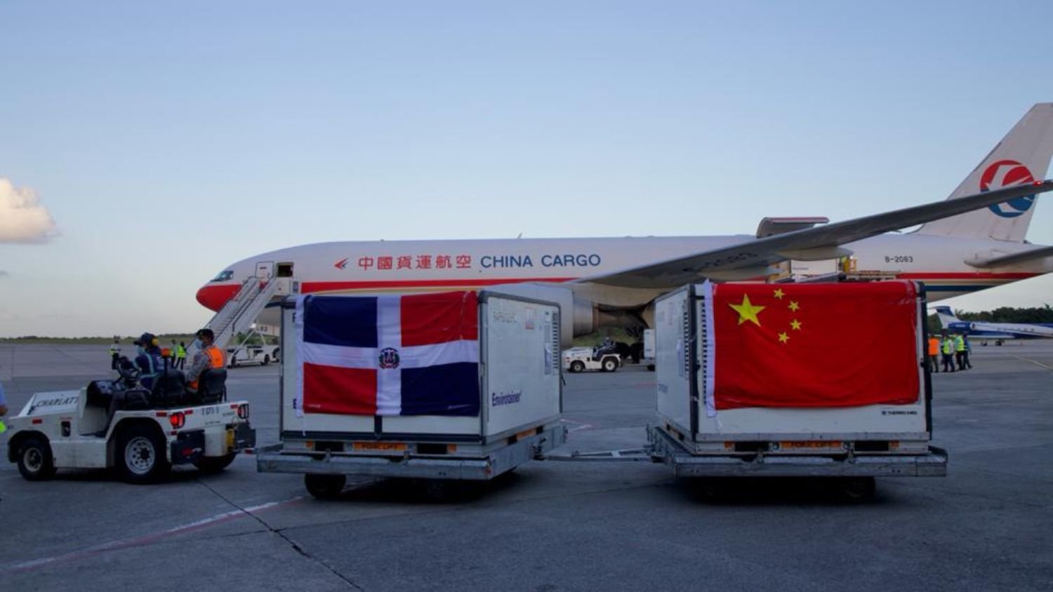 Esta tarde llegan al país dos millones de dosis de vacunas Sinovac desde China 2 Esta tarde llegan al país dos millones de dosis de vacunas Sinovac desde China