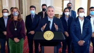 Iván Duque cede y retira reforma tributaria tras días protestas