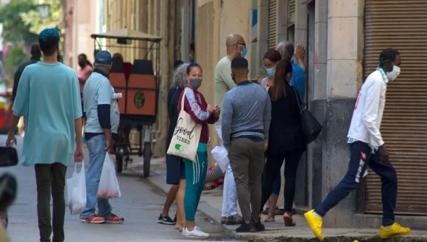 Cuba reporta cifra récord de 1,383 nuevos casos covid y once muertes