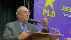 Charlie Mariotti dice gobierno de Luis Abinader luce «arrugado» y «con ojeras»