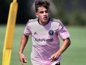 Dominicano Edison Azcona hace historia en su debut en la MLS