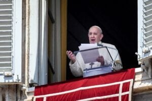 El papa muestra preocupación por enfrentamientos violentos Colombia