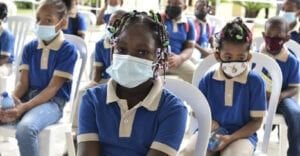 Este martes comienzan en la RD clases semipresenciales, menos en dos zonas