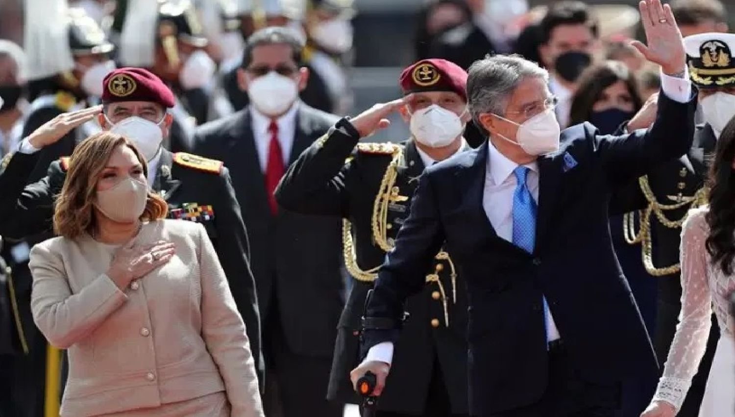 El conservador Guillermo Lasso jura como nuevo presidente de Ecuador
