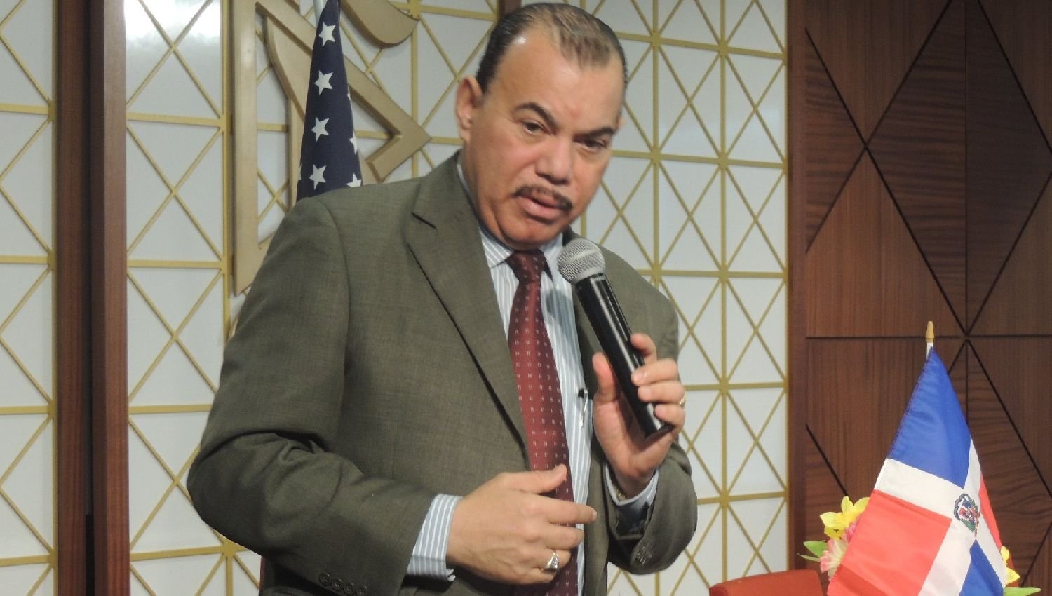 Designan a Germán Batista relacionador público del Comisionado Dominicano de Cultura en NY