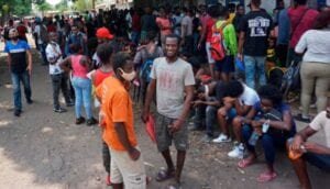 Los haitianos no creen en la vacuna contra Covid y no quieren que llegue