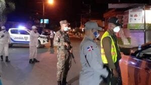 Toque de queda a partir de las 8:00 de la noche en el Gran Santo Domingo